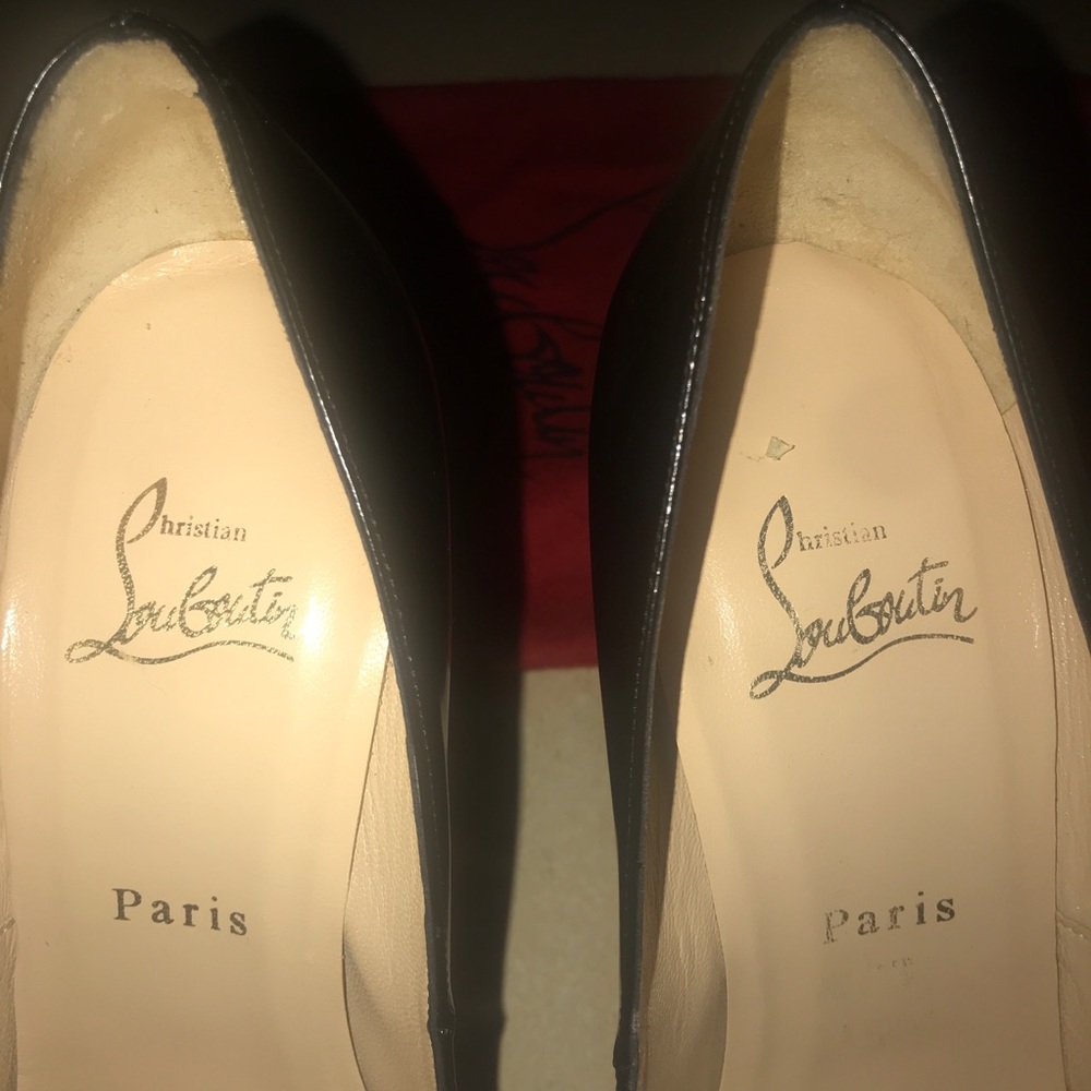 Christian Louboutin Classic Simple Pump 8.5 - Picture 5 of 16